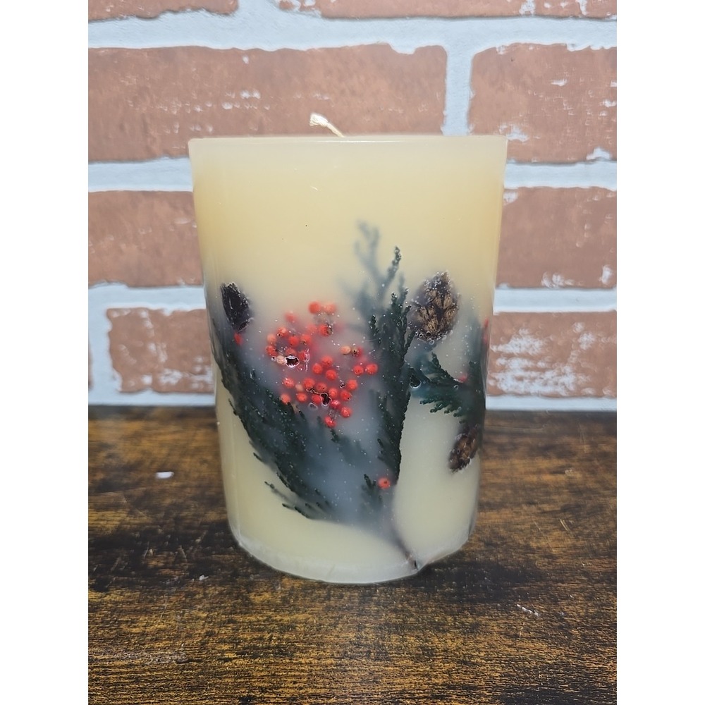 Vintage‎  Botanical Pillar 6" Candle Pinecone Berries Evergreen Christmas Decor